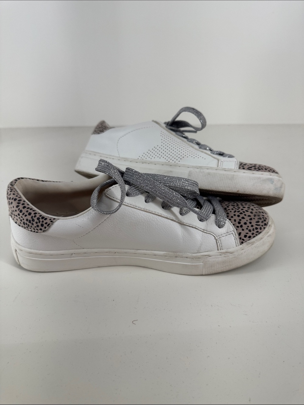 Universal Thread shoes - Picture 7 of 8
